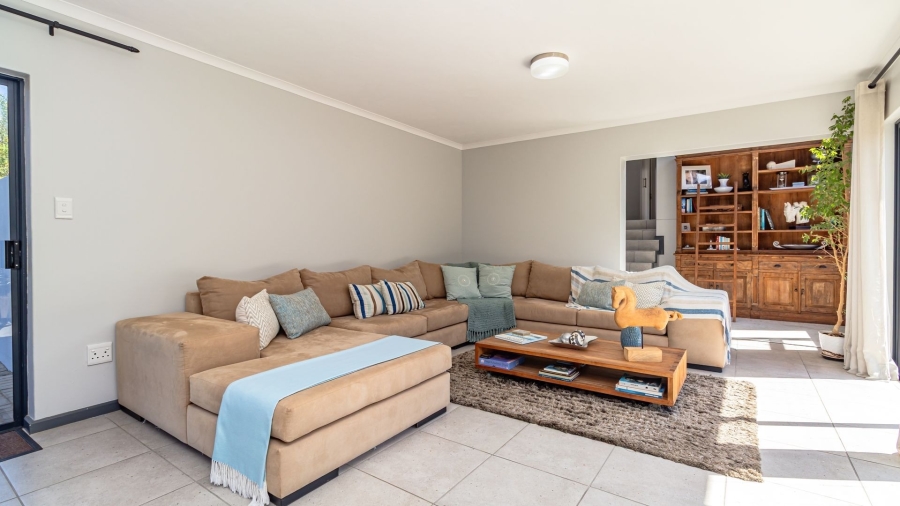 4 Bedroom Property for Sale in Kanonkop Western Cape